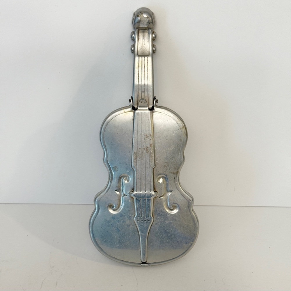 Vintage Mount Vernon Ware - Aluminum Violin Silent Butler